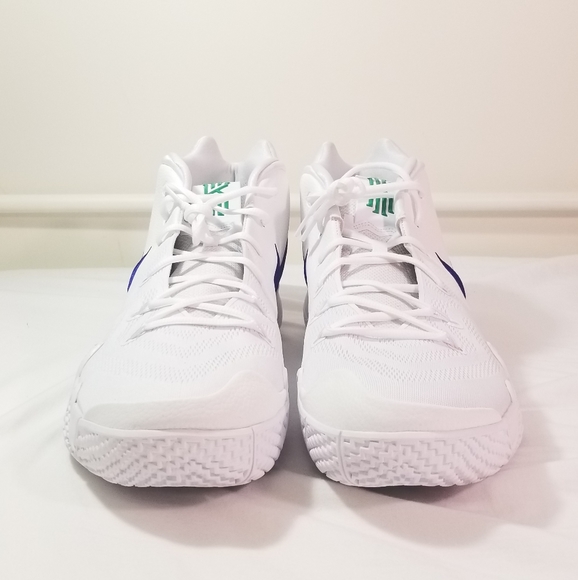 Nike Kyrie 4 Seattle Seahawks - Picture 3 of 8